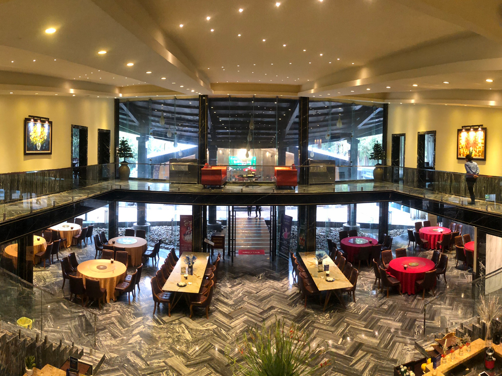 nhà hàng rùa vàng truyền thống